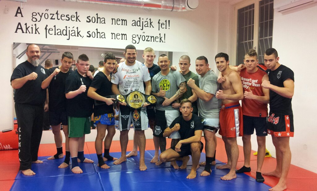mma hhka csoportkep